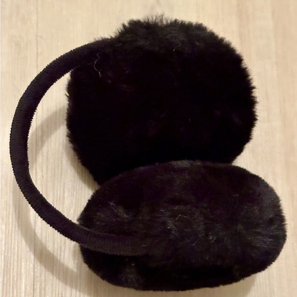 Women’s Winter Bundle - Cozy Beanie & Plush Black Earmuffs - Cute & Warm - Picture 12 of 15